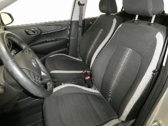 Hyundai I-10  picture 19