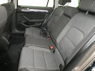 Volkswagen Passat GTE picture 17