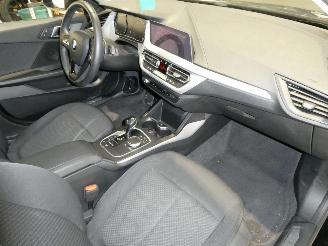 BMW 1-serie 1.5 D picture 15