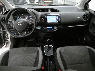 Toyota Yaris Y20 1.5 VVT-I HYBRID picture 12