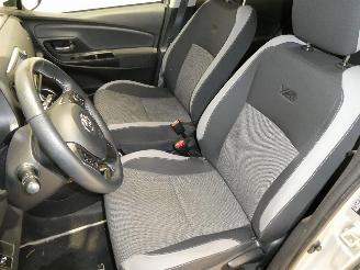 Toyota Yaris Y20 1.5 VVT-I HYBRID picture 14