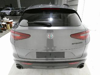 Alfa Romeo Stelvio 2.2D B-TECH picture 5