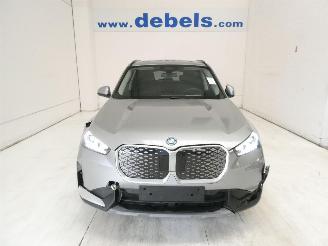 krockskadad bil auto BMW iX1 E-DRIVE 2.0 2025/3