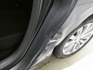 Peugeot 208  picture 5