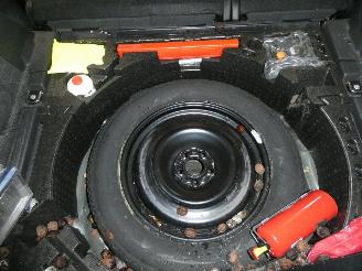 Land Rover Discovery Sport 2.0D SPORT DYNA picture 25