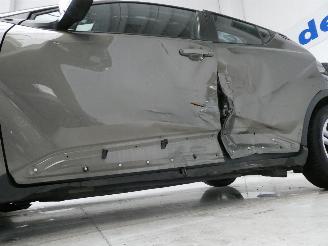 Toyota C-HR  picture 5