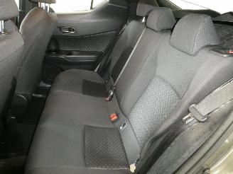 Toyota C-HR  picture 17