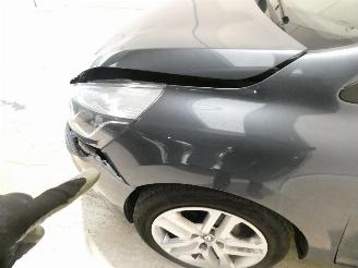 Renault Clio IV GRANDTOUR ZE picture 4