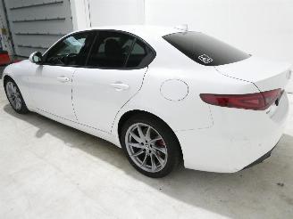 Alfa Romeo Giulia 2.2D SUPER picture 4