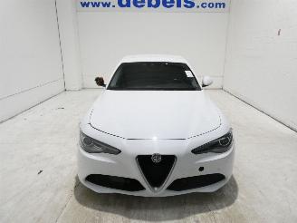 Vaurioauto  passenger cars Alfa Romeo Giulia 2.2D SUPER 2018/7
