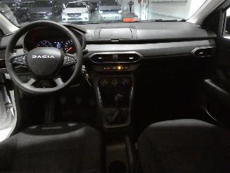 Dacia Sandero III ESSENTIA picture 21
