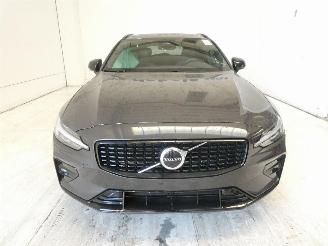 Volvo V-60 PLUS DARK picture 2