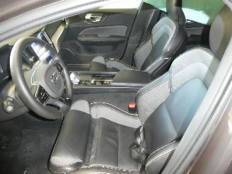 Volvo V-60 PLUS DARK picture 18