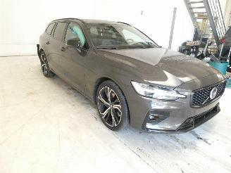 Volvo V-60 PLUS DARK picture 13