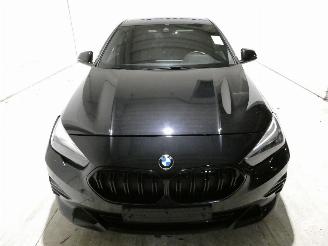 BMW 2-serie 218I picture 2