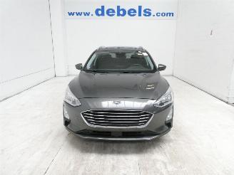 krockskadad bil auto Ford Focus TITANIUM 2019/2