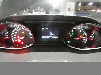 Peugeot 308 SW GT LINE picture 16