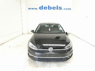 Vaurioauto  passenger cars Volkswagen Golf COMFORTLINE 2019/6