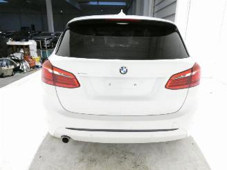 BMW 2-serie 2.0D  D picture 12