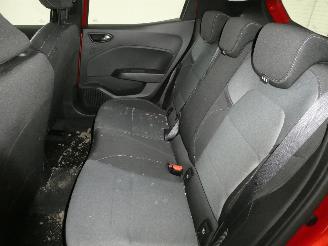 Renault Clio 1.6 E-TECH HYBRYD picture 18