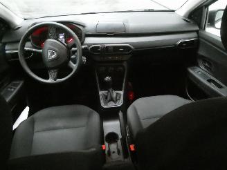 Dacia Sandero III ESSENTIA picture 15