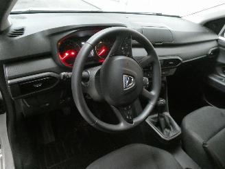 Dacia Sandero III ESSENTIA picture 16