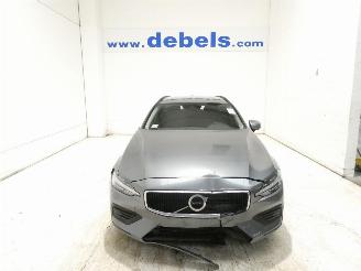 damaged passenger cars Volvo V-60 2.0D 2019/5