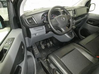 Opel Vivaro 1.5 picture 18