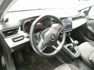 Renault Clio V LIMITED picture 18