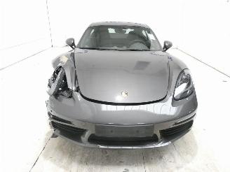 Porsche 718 Cayman CAYMAN picture 2