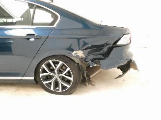 Volkswagen Passat GTE picture 5