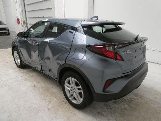 Toyota C-HR  picture 10