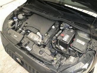 Peugeot 208 ALLURE PURE TECH 1.2 picture 27