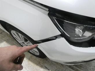 Peugeot 308 II ALLURE picture 13