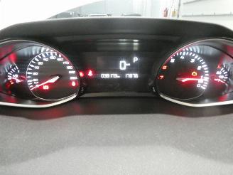 Peugeot 308 II ALLURE picture 16