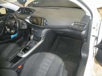 Peugeot 308 II ALLURE picture 15