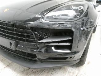 Porsche Macan S picture 4