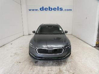 uszkodzony samochody osobowe Skoda Octavia 1.0 AMBITION 2021/7