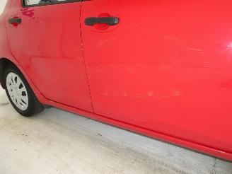 Toyota Yaris 1.0 picture 12