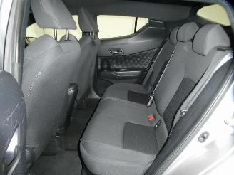 Toyota C-HR  picture 16