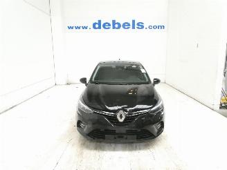 damaged passenger cars Renault Clio V LIMITED 2021/2