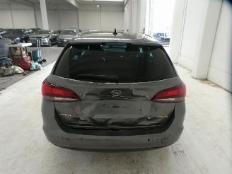 Opel Astra TOURER picture 5