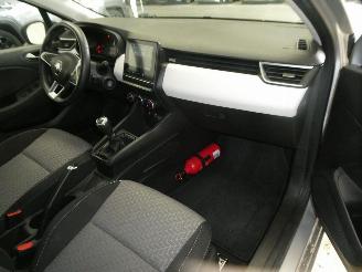 Renault Clio  picture 12