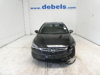krockskadad bil auto Opel Astra 1.6D EDITION 2018/4