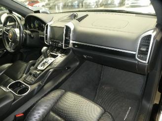 Porsche Cayenne E-HYBRID picture 10