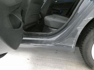 Volkswagen Golf 2.0D VARIANT LIFE picture 9