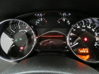 Peugeot 3008 1.2 picture 14