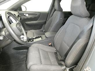 Volvo XC40  picture 16