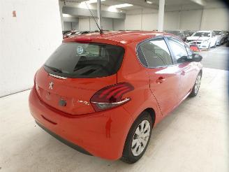 Peugeot 208 LIKE picture 11