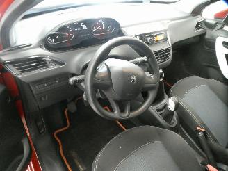 Peugeot 208 LIKE picture 17